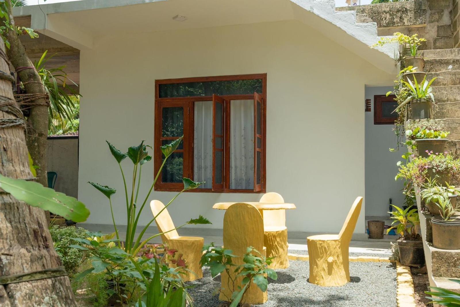 Lakru Home Stay Велігама Екстер'єр фото